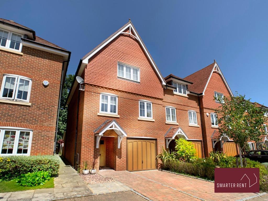 Maidenhead, Leander - 3 Bedroom - Parking & Garden Εξωτερικό φωτογραφία